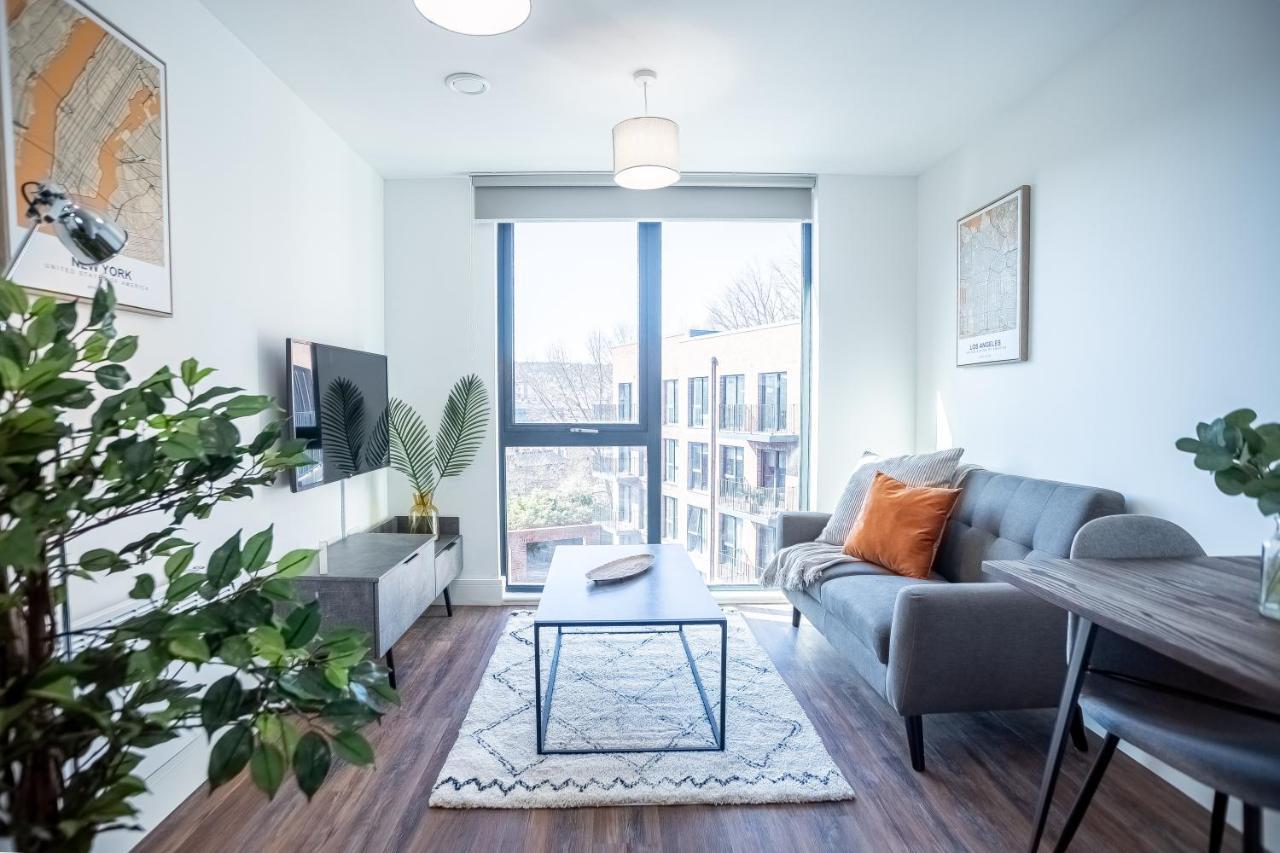 Luxury - Great Central One Bedroom *